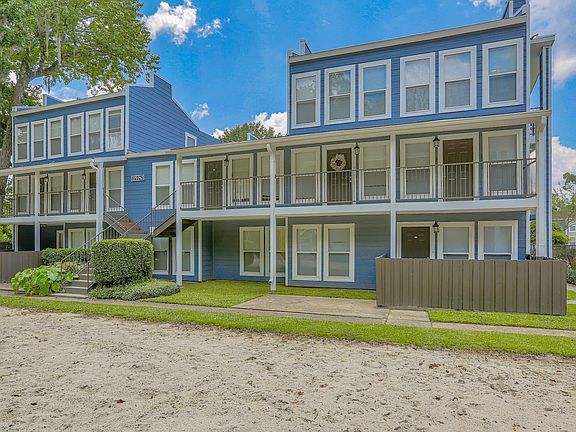 4th image of 2225 College Dr #3B-2Ba-1335Sqft