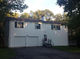 304 Apache Dr, Effort, PA 18330