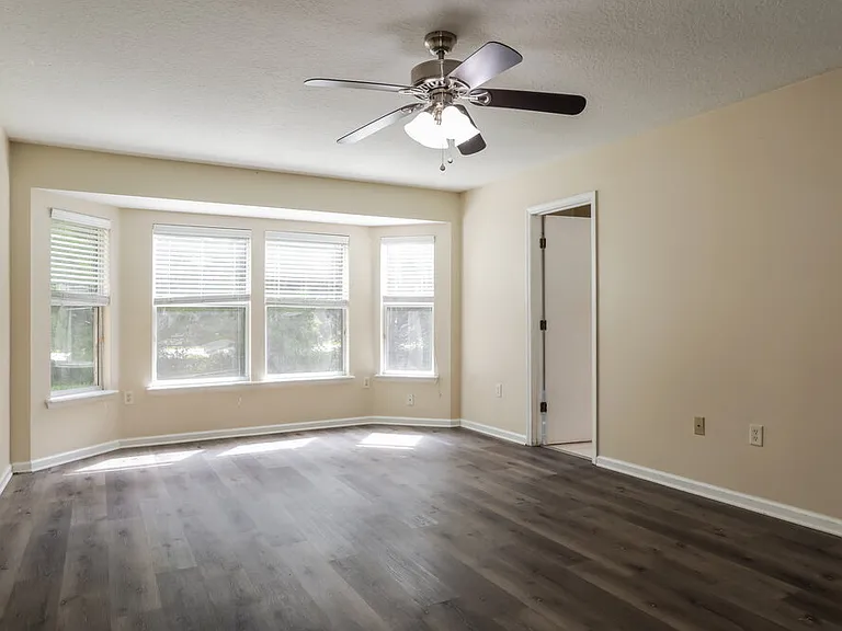 12613 Wooded Bluff Ct — Photo 10