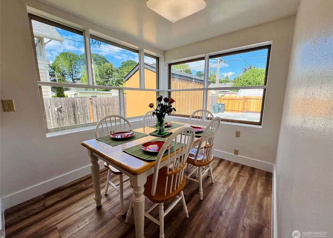 2 bed, 1414 sqft, $2,450 — Photo 3