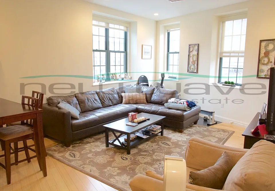10 Columbus Sq #2