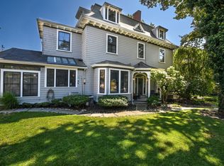 49 Hawthorn St, New Bedford, MA 02740