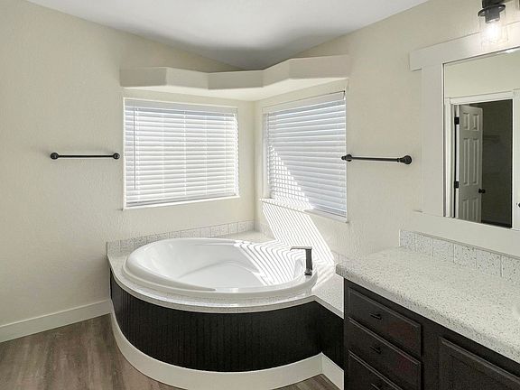 4th image of 28523 N 221ST Avenue