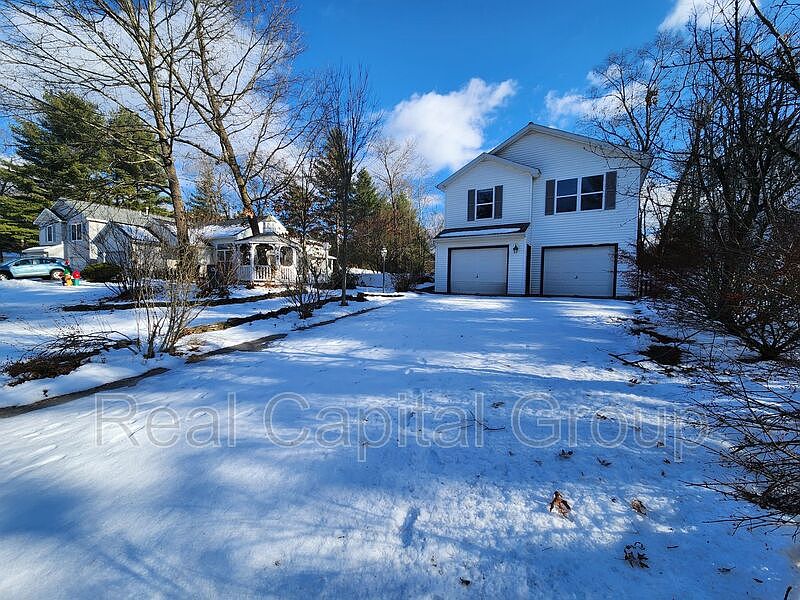 1st image of 310 Meadowlark Dr