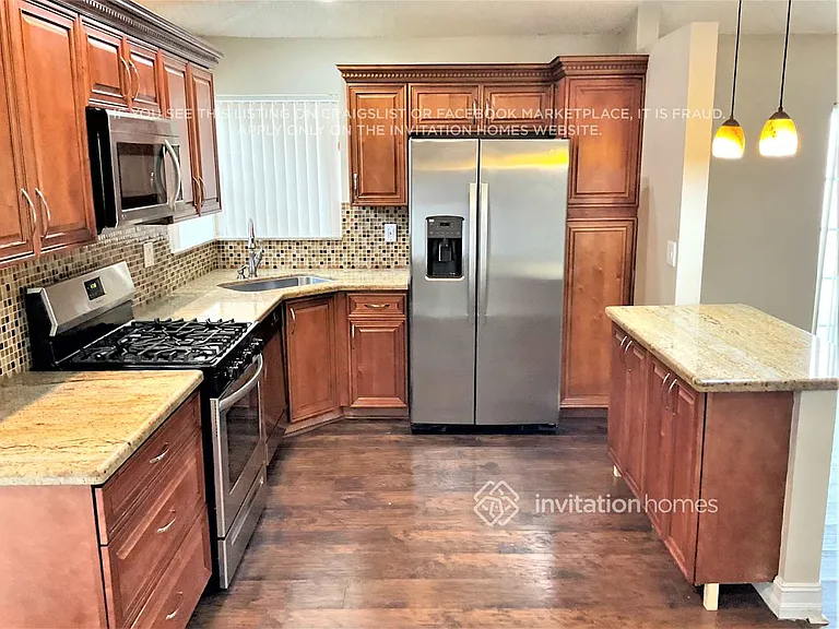 13528 NW 5th Ct — Photo 7