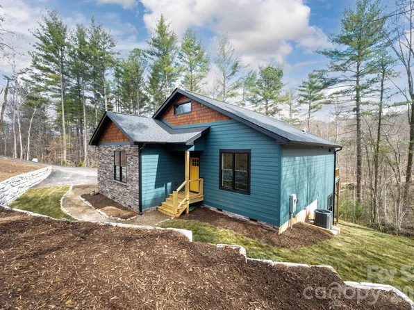 22 Deep Woods Rd, Weaverville, NC 28787