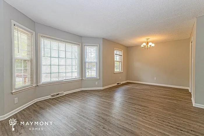 212 Woodward Blvd — Photo 3