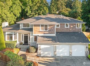 11227 NE 53rd St, Kirkland, WA