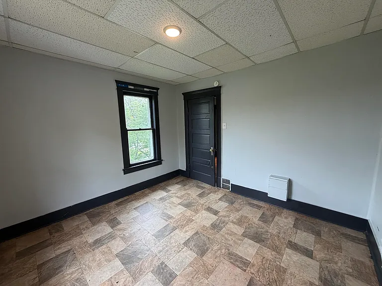1132 N Gilbert St — Photo 21