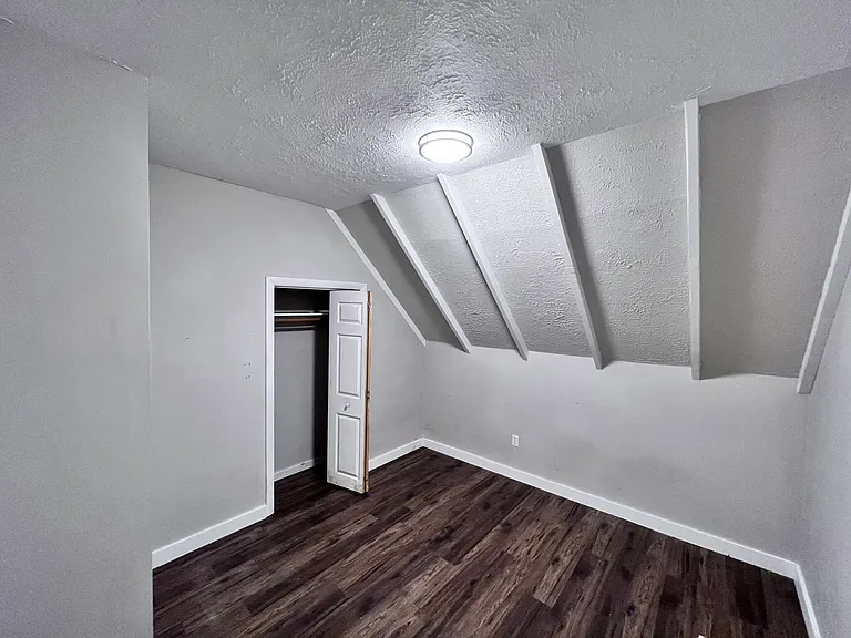 137 Florence St #3 — Photo 11