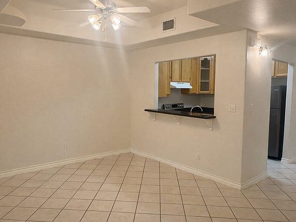 3rd image of 1000 Ranchway Dr APT 97