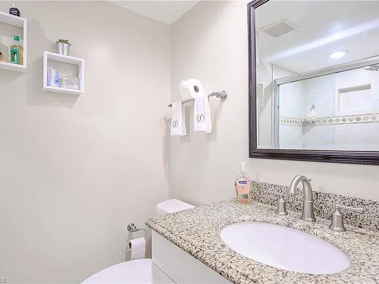 201 Quail Forest Blvd #103 — Photo 14