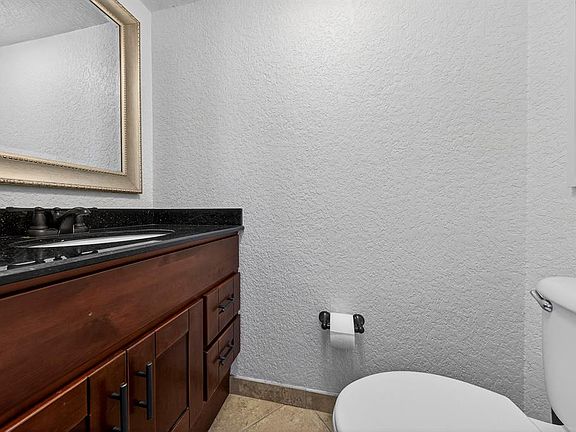 5th image of 6457 Bay Club Dr APT 4