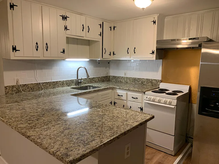 355 5th St NE #5 — Photo 4