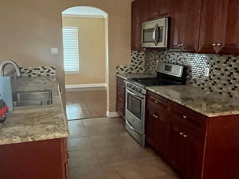 149 Sage Dr — Photo 2