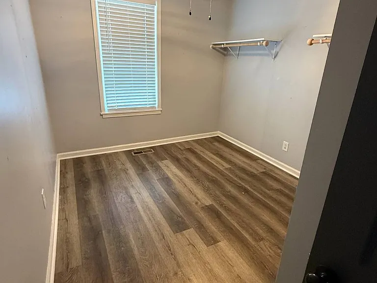 6112 Old Nashville Rd — Photo 8