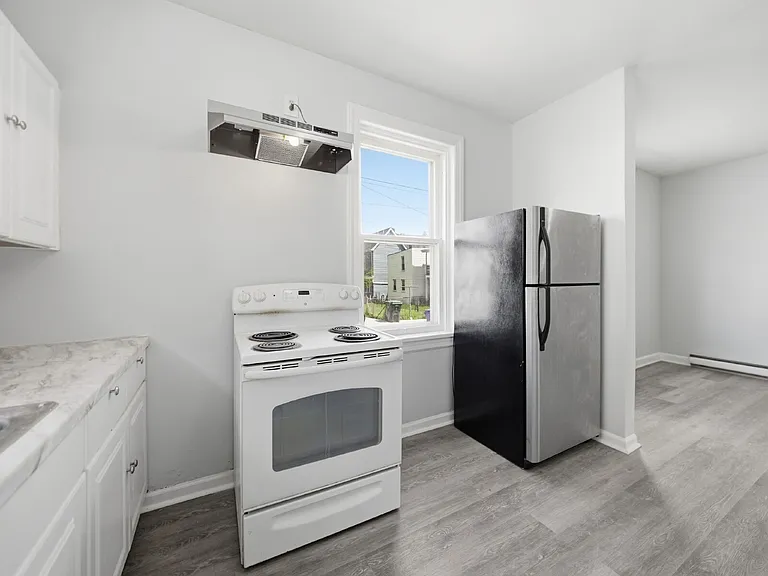 505 W Church St — Photo 27