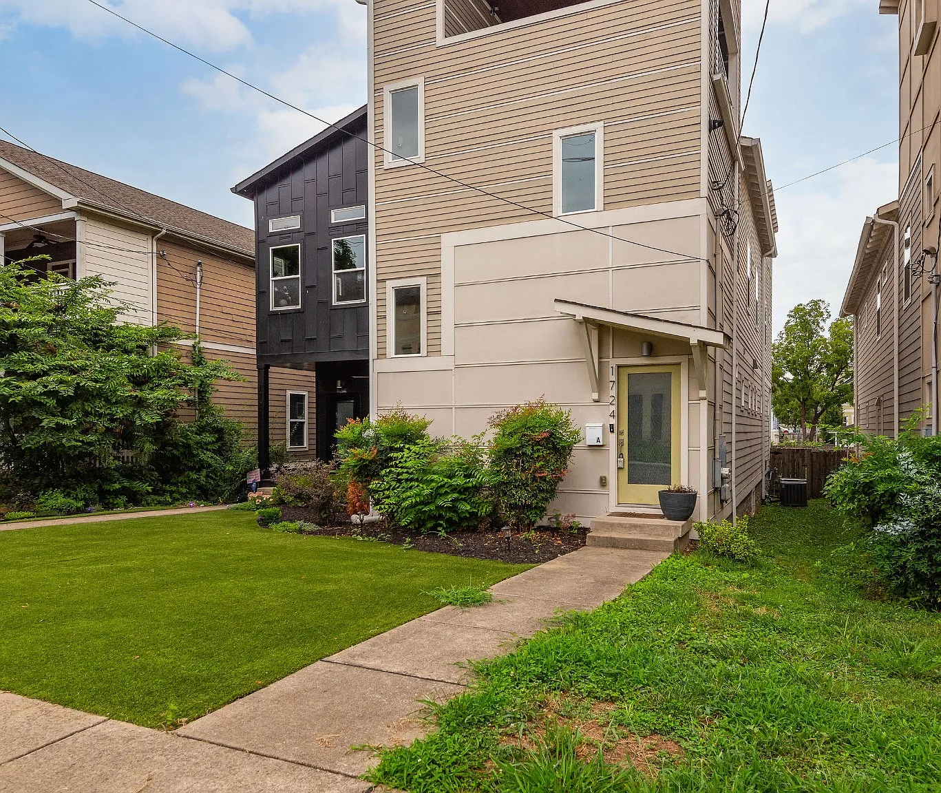 3 bed, 2.5 bath, 2336 sqft, $3,750 — Photo 3