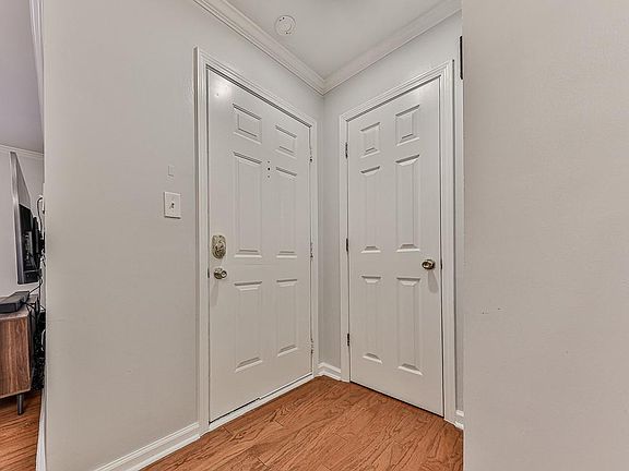 4th image of 1708 Brighton Point