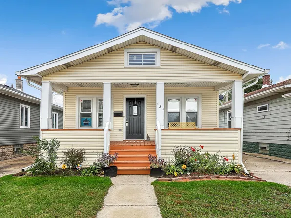 424 165th St, Hammond, IN 46324