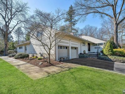 147 Saddlewood Dr, Hillsdale, NJ, 07642