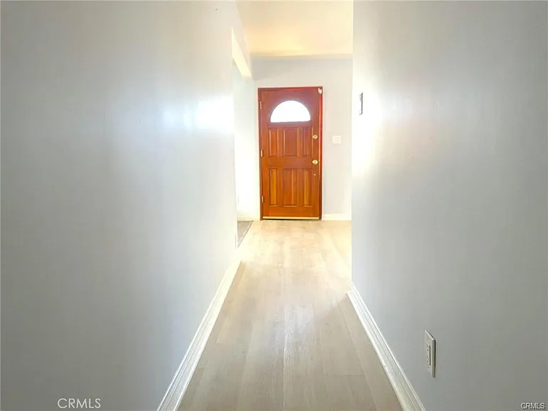 771 W 24th St — Photo 12