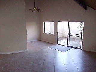 2nd image of 1424 Fredricks Ln