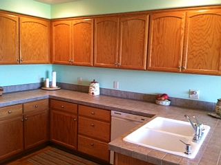 Kitche w/ Tile counters