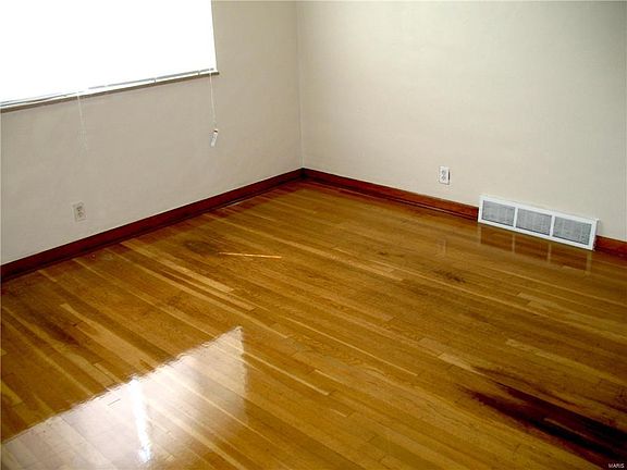 4th image of 444 Wilmington Ave