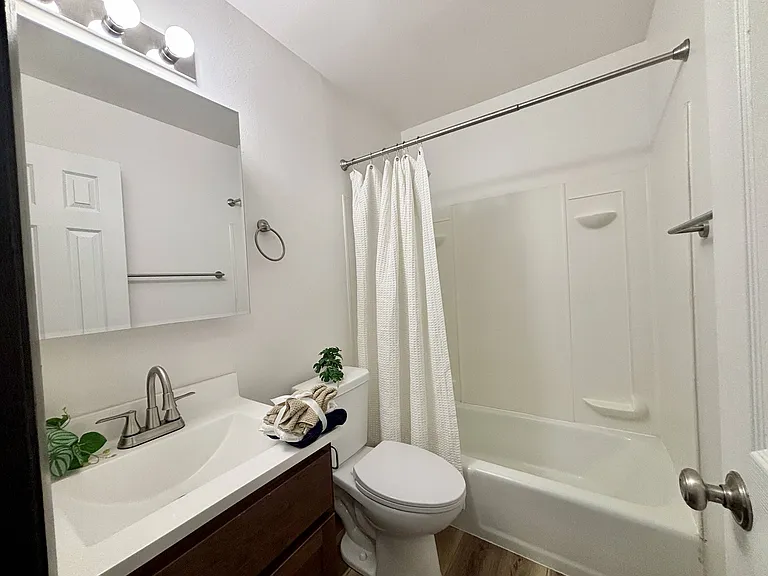 The Ridge Apartments — Photo 33