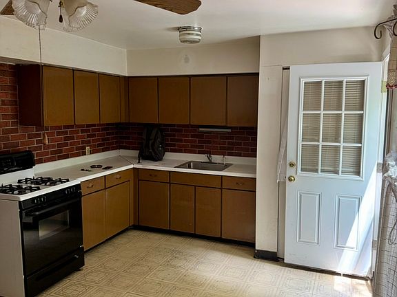 4th image of 93A Karen Court
