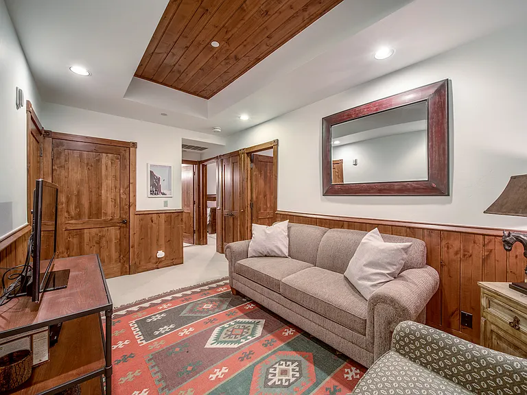 503 W Main St #B101 — Photo 5