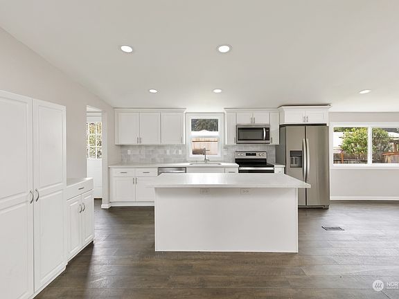 3rd image of 20005 45th Avenue Ct E