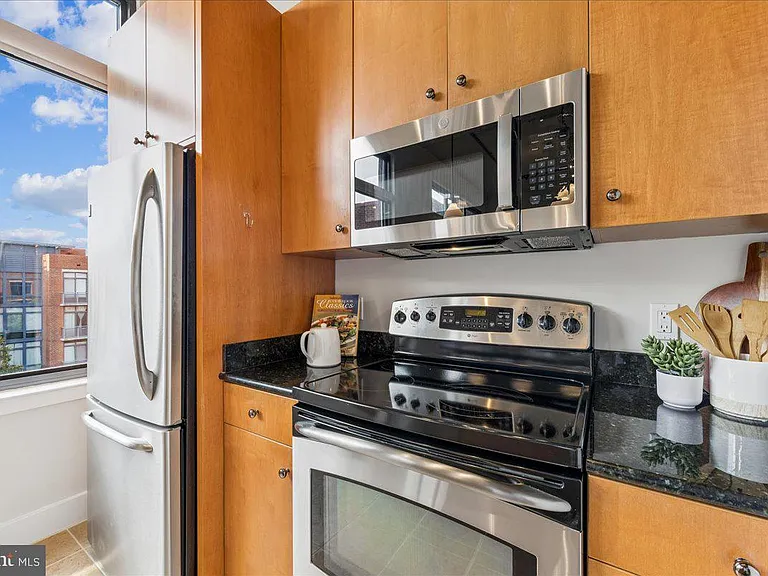 520 John Carlyle St #429 — Photo 9