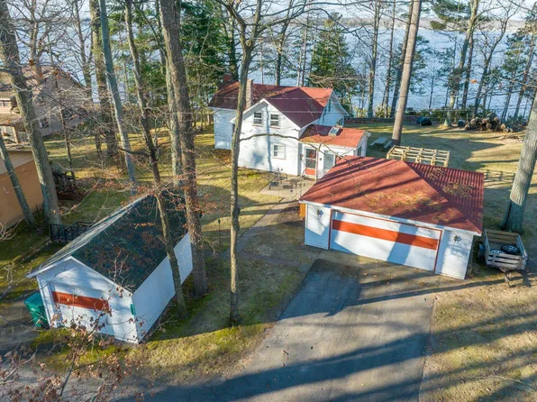 19975 Merritt Ave, Chippewa Lake, MI 49320