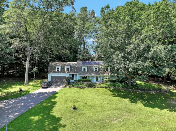 14 Heather Lane, Burlington, CT 06013
