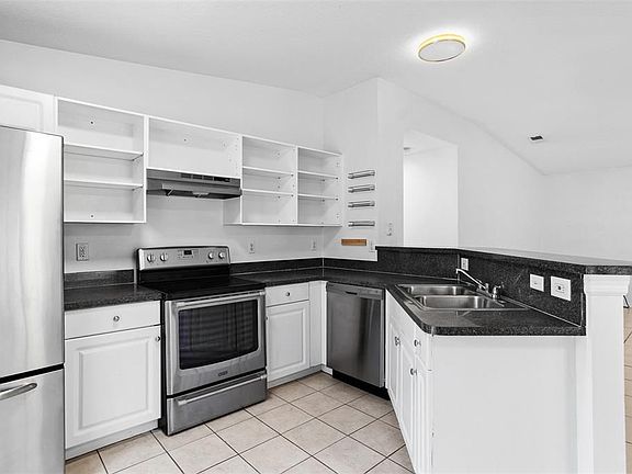5th image of 2351 7th St S