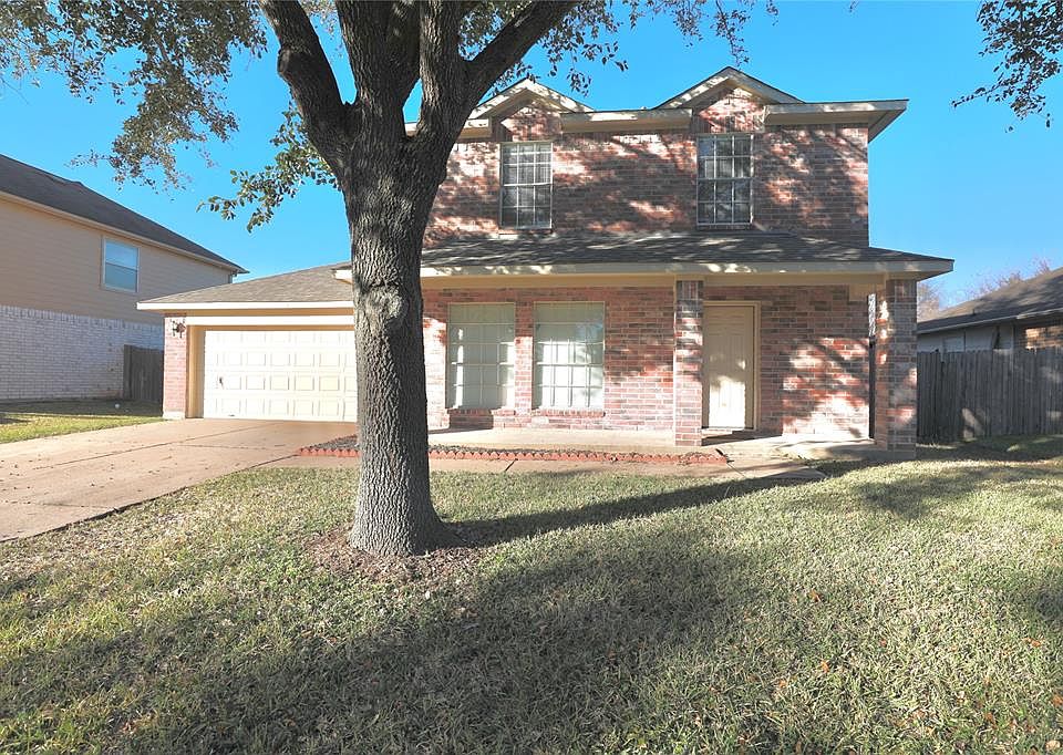 1st image of 18334 Forest Dew Dr