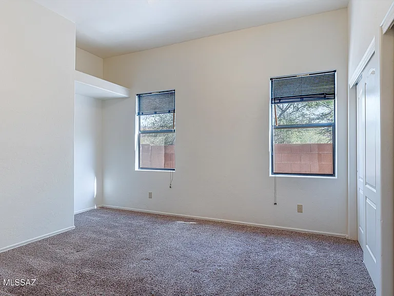 3177 W Flowering Cactus Ct — Photo 12