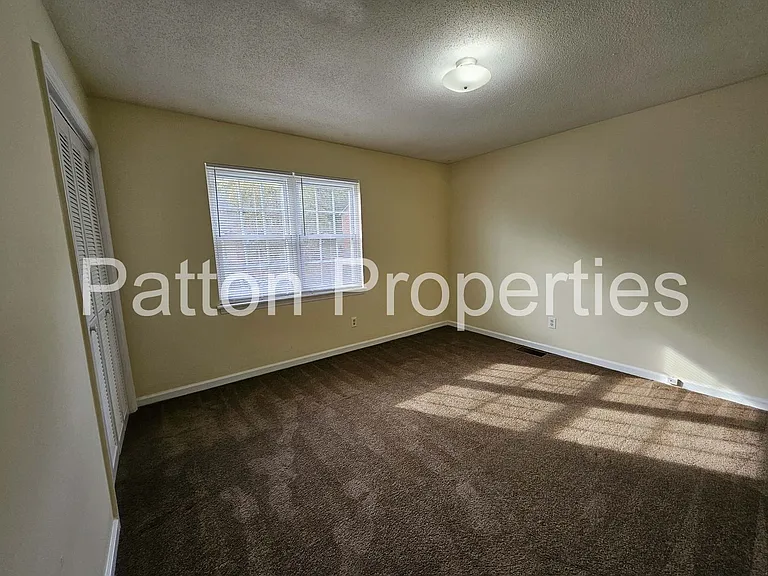 3-4 Ashleys Place - Outside CoC - R19205-05-11 — Photo 17