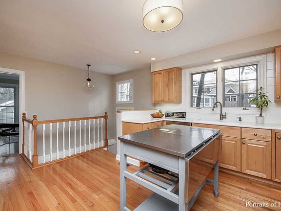 5th image of 435 N Montclair Ave