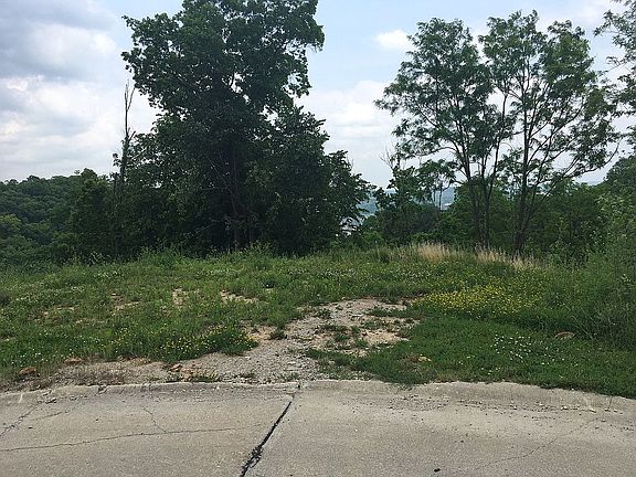 5th image of 120 Hawthorne Ave