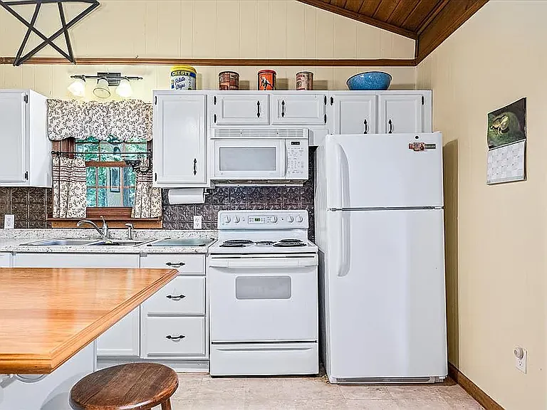 2 bed, 1126 sqft, $700 — Photo 4