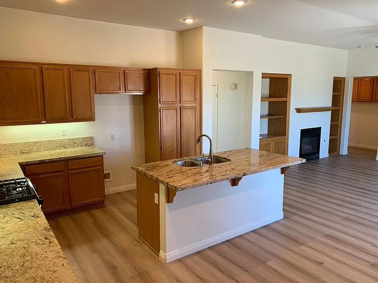 102 Goldenrod Ave — Photo 12