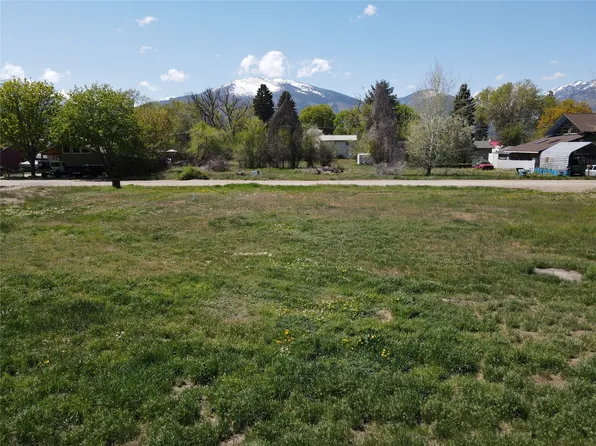 Nhn Werth Ln, Hamilton, MT 59840