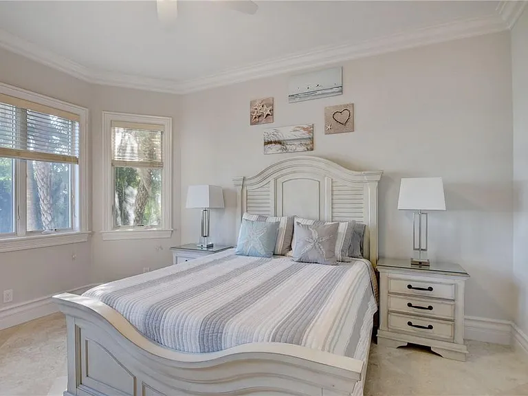 1320 S Lakeside Dr — Photo 24