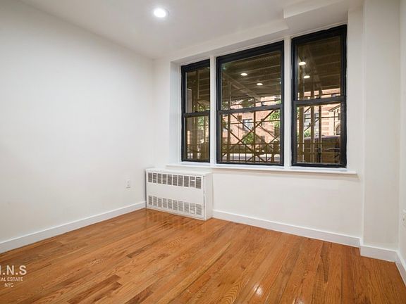 4th image of 416 W 23rd St #1AA