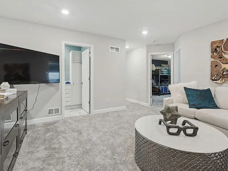 For Rent: $2,600 (3 beds, 3 baths, 1,782 Square Feet) - Upper loft area