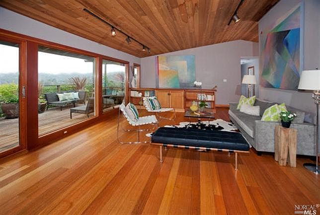 1st image of 60 Greenwood Way