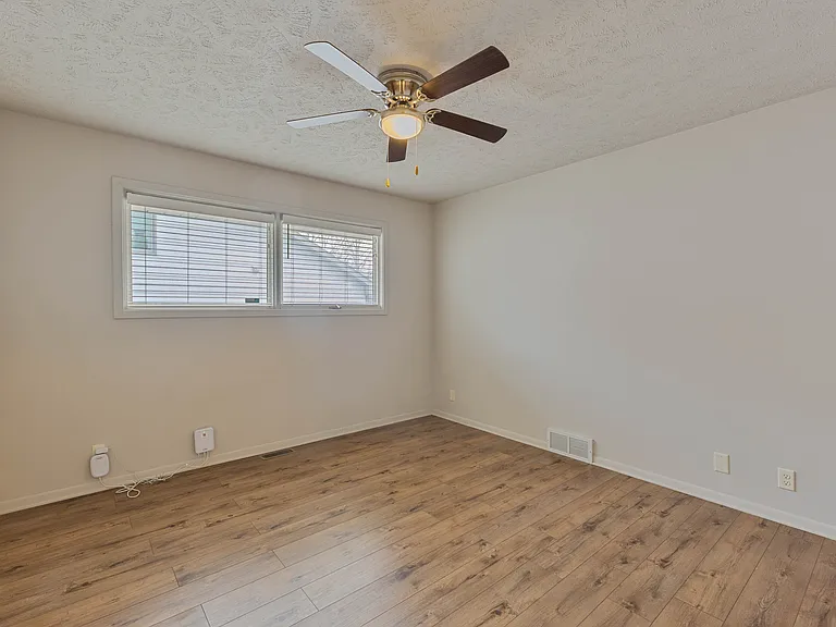 7436 Ontario St #7436 — Photo 13